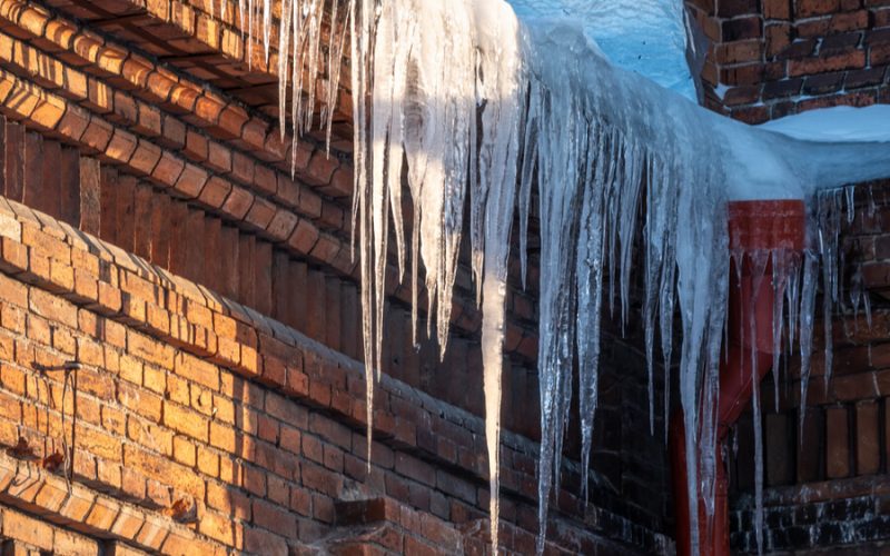 Seasonal Roofing Risks - Winter