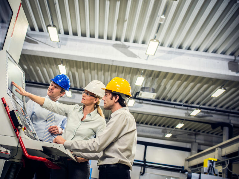 10 Reasons to Use Professional Roofing Services for Manufacturing Projects